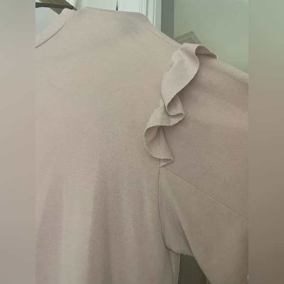 Blush sweater with ruffles - Picture 3 of 3